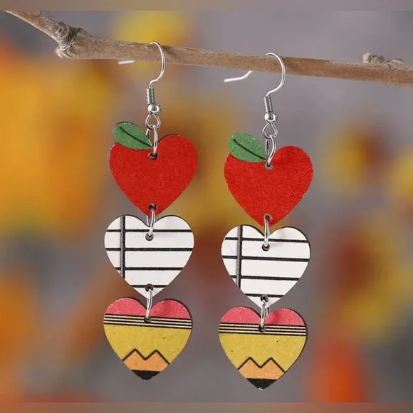 🩷5/$15🩷 Back to School fashion earrings - Picture 1 of 3